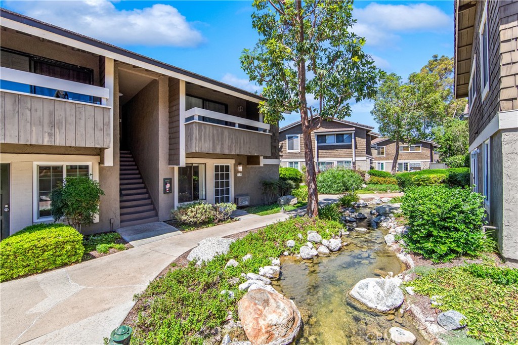53 Streamwood, Irvine CA 92620 - photo 2