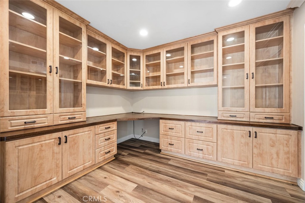 53 Willow Tree Ln, Irvine CA 92612 - photo 9