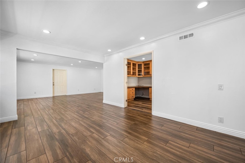 53 Willow Tree Ln, Irvine CA 92612 - photo 11