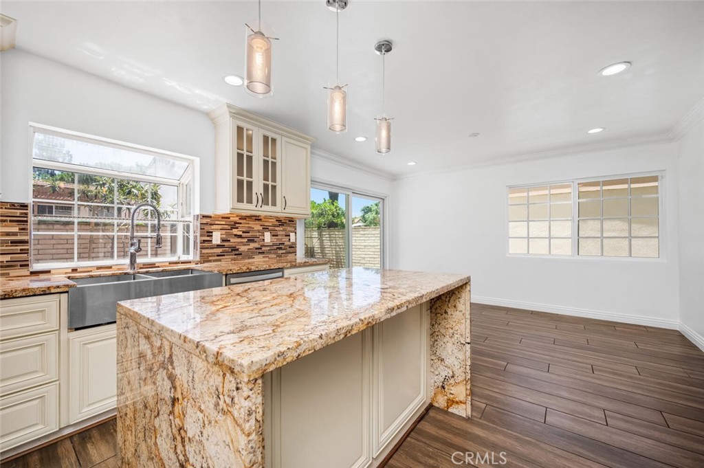 53 Willow Tree Ln, Irvine CA 92612 - photo 24