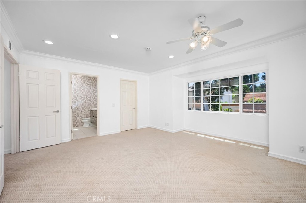 53 Willow Tree Ln, Irvine CA 92612 - photo 32