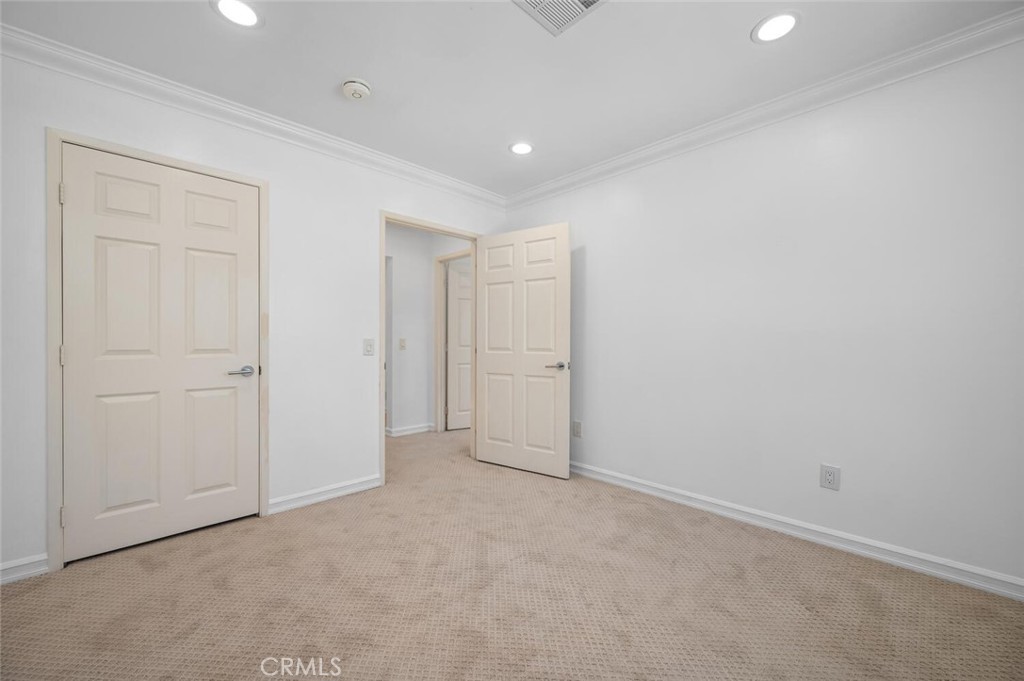 53 Willow Tree Ln, Irvine CA 92612 - photo 38