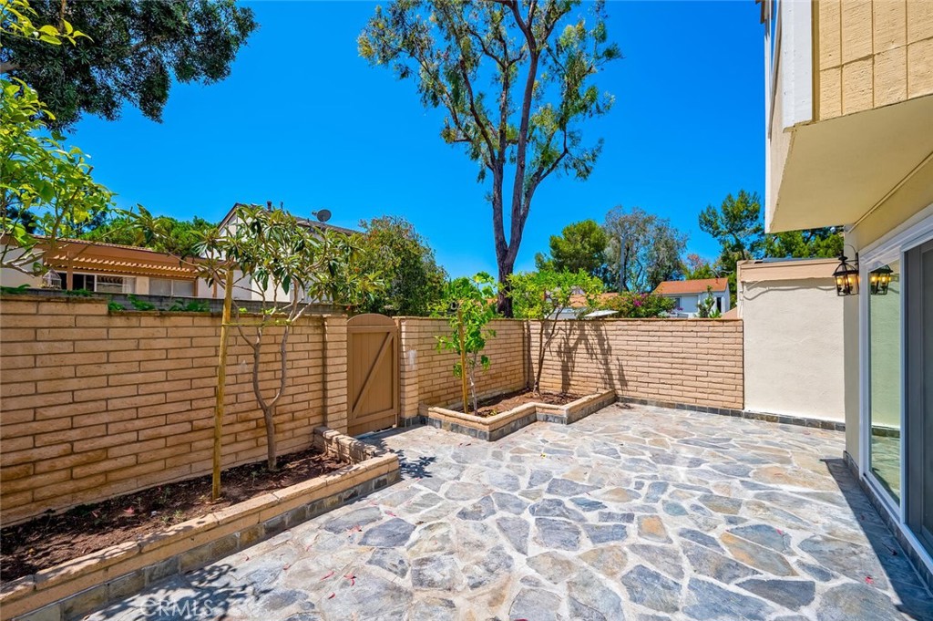 53 Willow Tree Ln, Irvine CA 92612 - photo 48