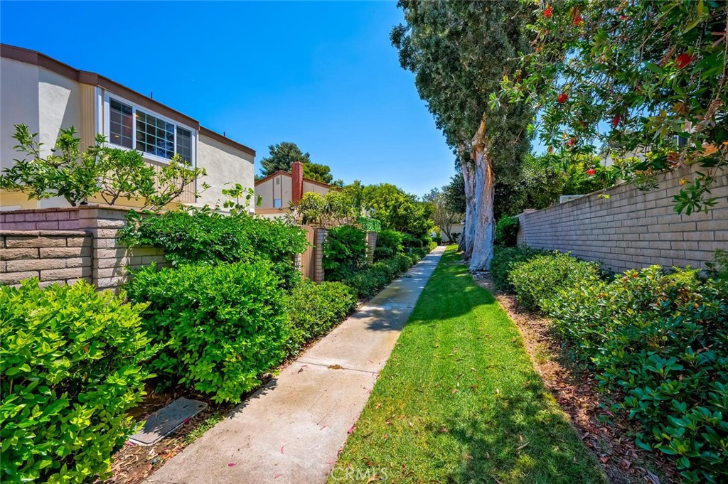 53 Willow Tree Ln, Irvine CA 92612 - photo 51