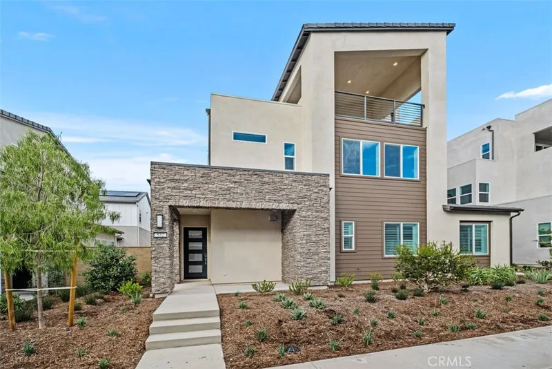 532 Neilson, Irvine, CA 92618