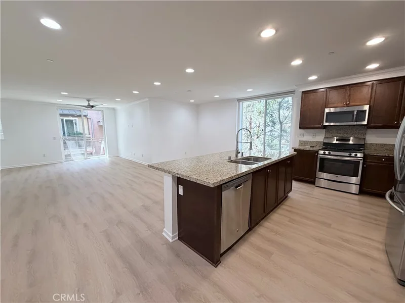 533 Rockefeller, Irvine, CA 92612