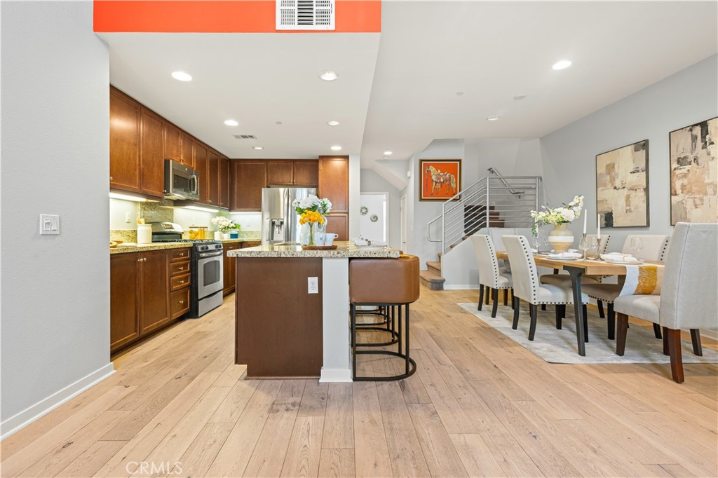 543 Rockefeller, Irvine CA 92612 - photo 3