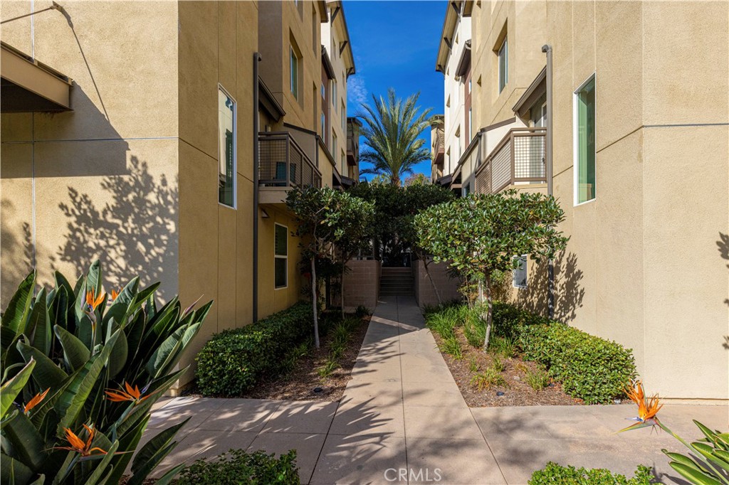 543 Rockefeller, Irvine CA 92612 - photo 32