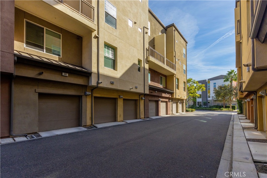543 Rockefeller, Irvine CA 92612 - photo 33