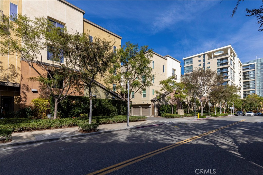 543 Rockefeller, Irvine CA 92612 - photo 34