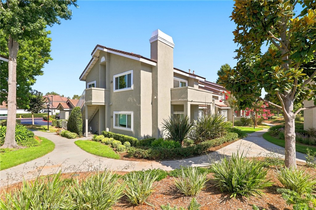 549 N Springbrook N, Irvine CA 92614 - photo 2