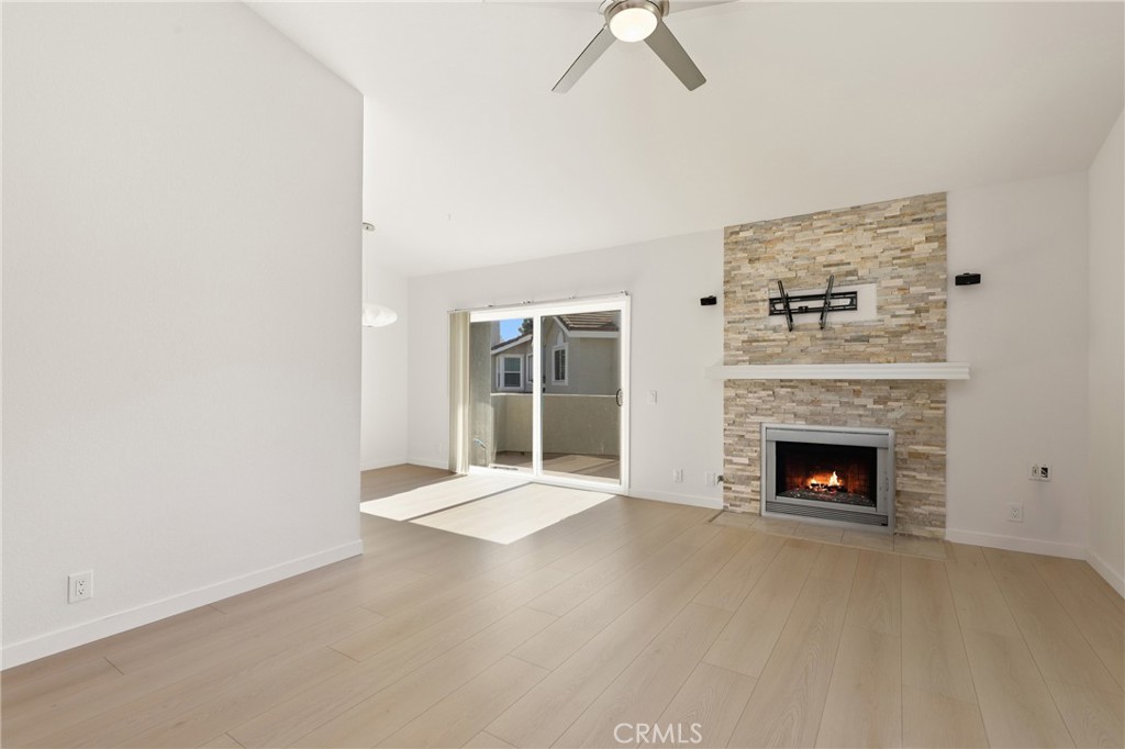 549 N Springbrook N, Irvine CA 92614 - photo 5