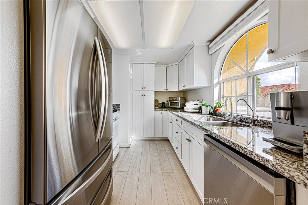 55 Alicante Aisle, Irvine CA 92614 - photo 4