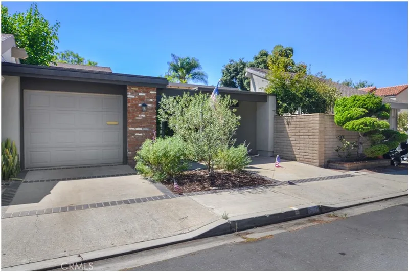 55 Oak Tree, Irvine, CA 92612