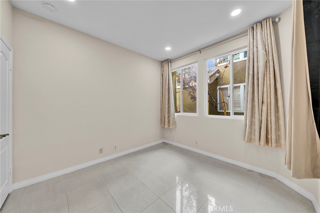 55 Vassar Aisle, Irvine CA 92612 - photo 8