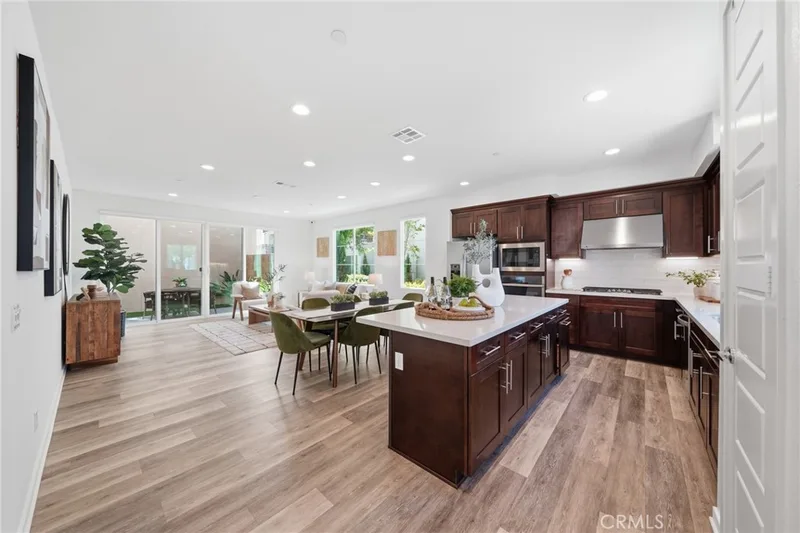 560 Cultivate, Irvine, CA 92618