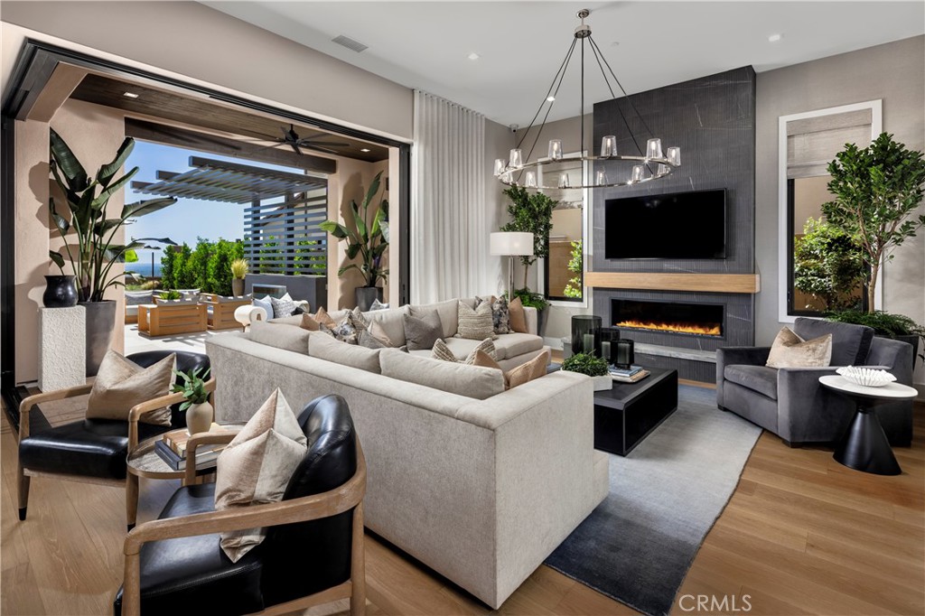 Model Home - 560 PENINSULA, Irvine CA 92602 - photo 9