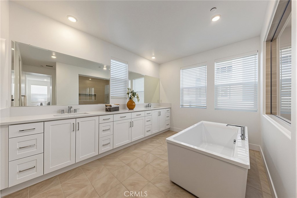568 Mulligan, Irvine CA 92618 - photo 28