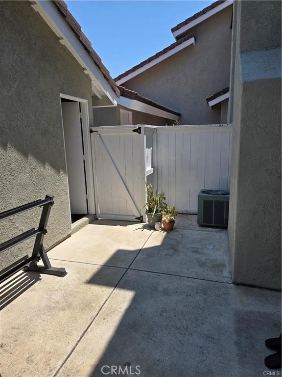 569 Springbrook N, Irvine CA 92614 - photo 20