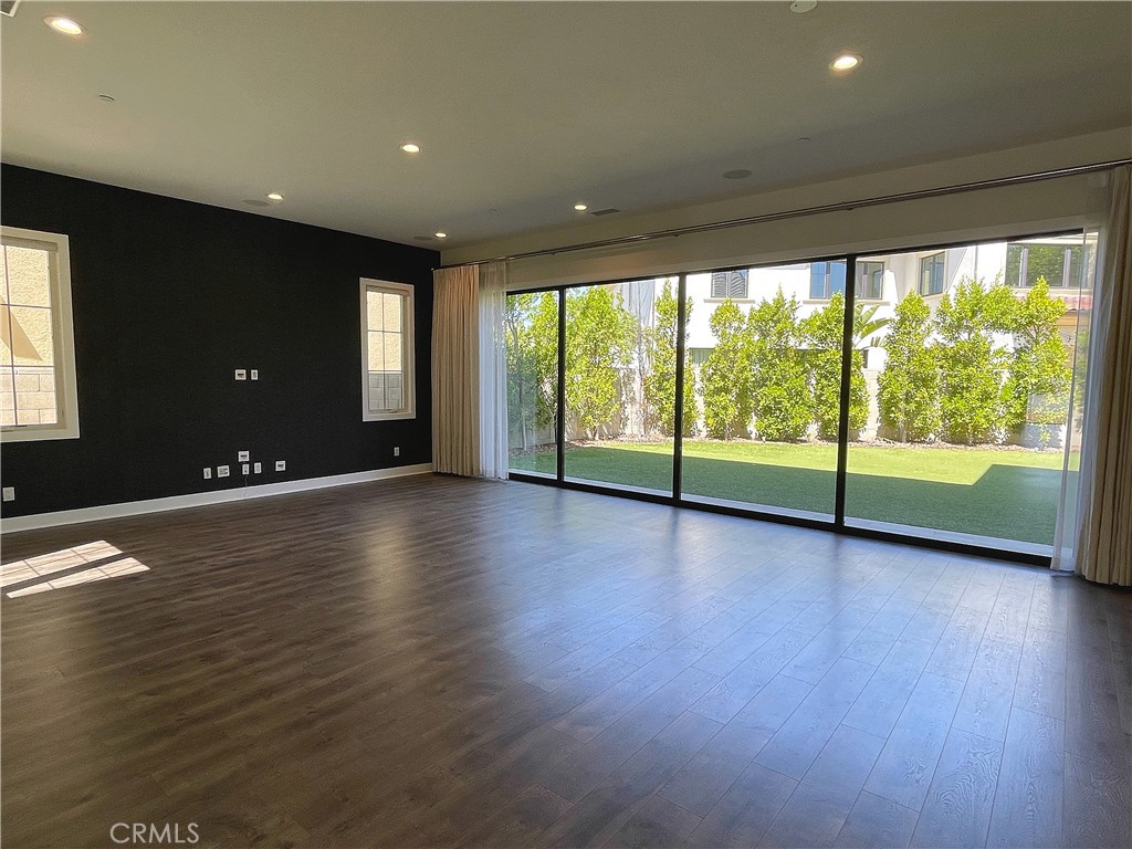 57 Pulsa, Irvine CA 92618 - photo 2