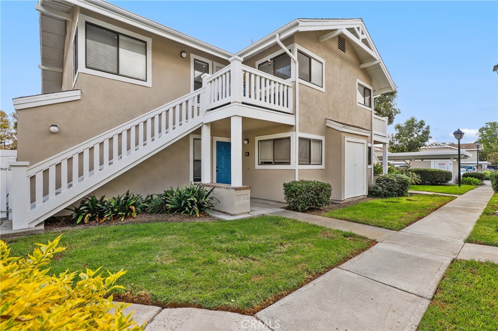 57 Tarocco, Irvine CA 92618 - photo 1