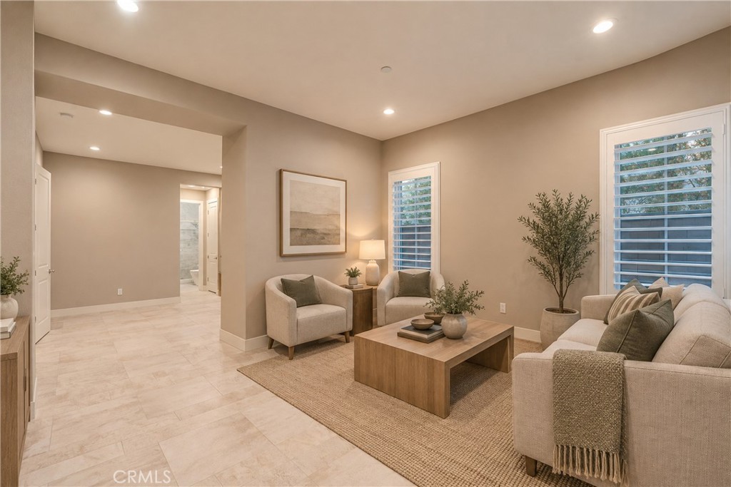Downstairs Dual-Master Bedroom Suite - 58 Egret, Irvine CA 92618 - photo 32