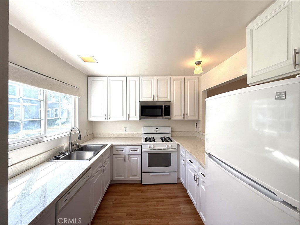 59 Fox Holw 36, Irvine CA 92614 - photo 9