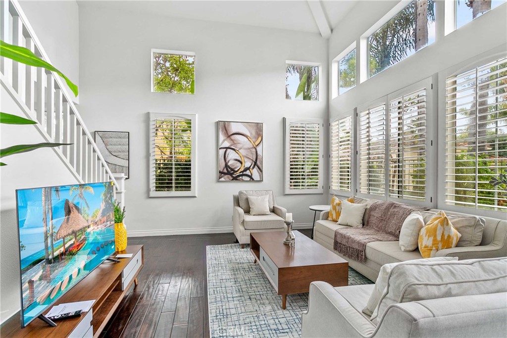6 Del Carlo, Irvine CA 92606 - photo 2