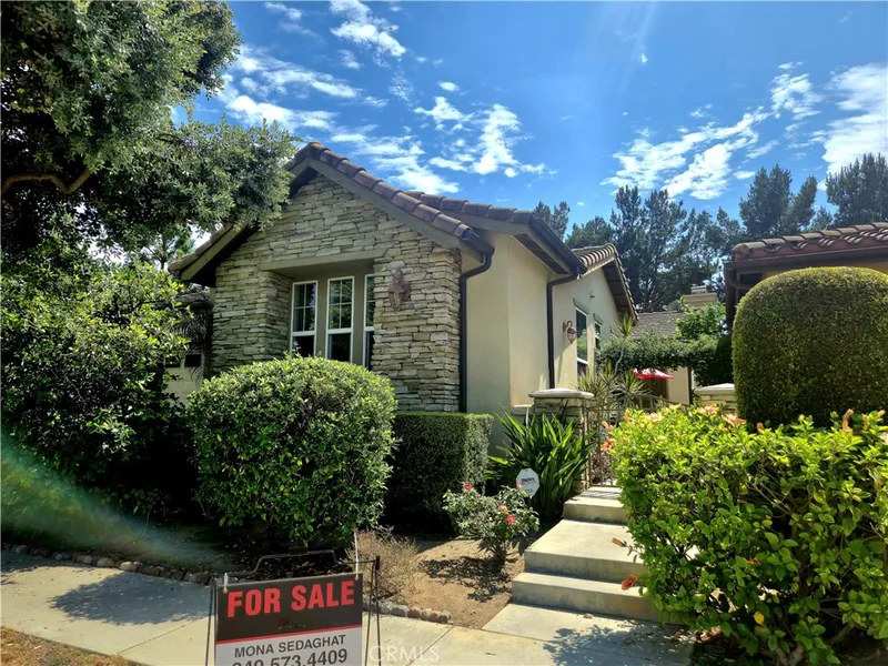 6 Saintsbury, Irvine, CA 92602