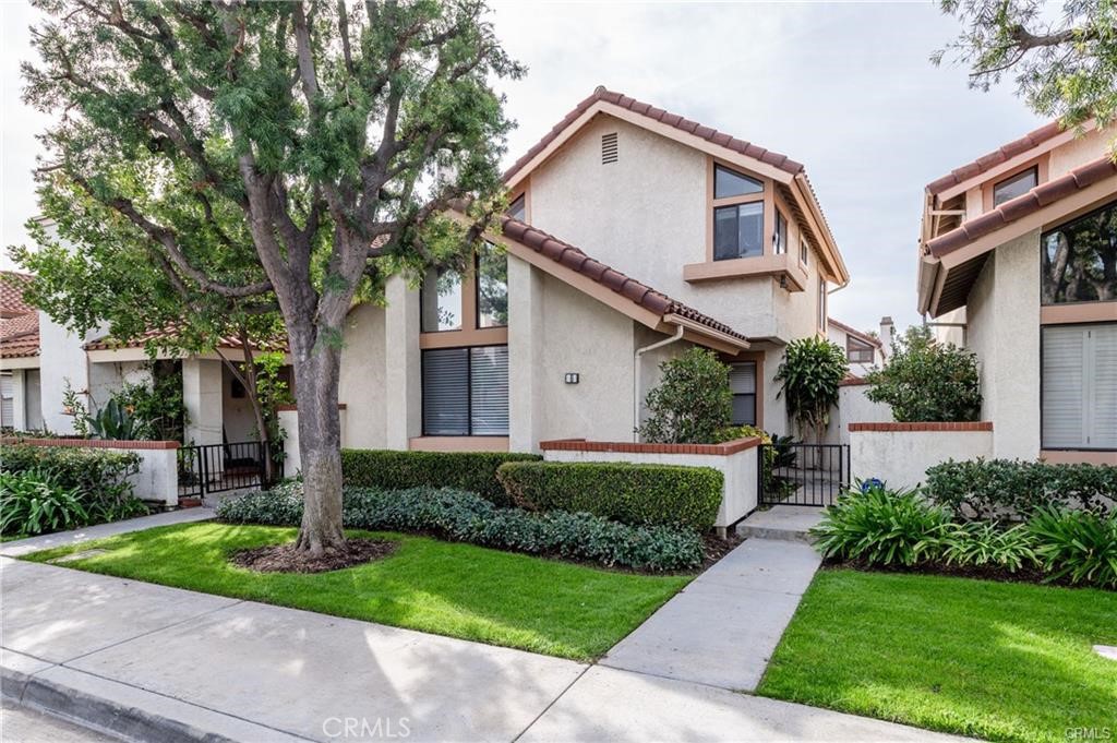 6 Vercelli, Irvine CA 92620 - photo 1