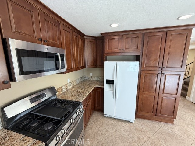6 Willow Tree Lane, Irvine CA 92612 - photo 10