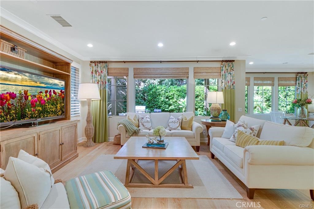 60 Bianco, Irvine CA 92618 - photo 5
