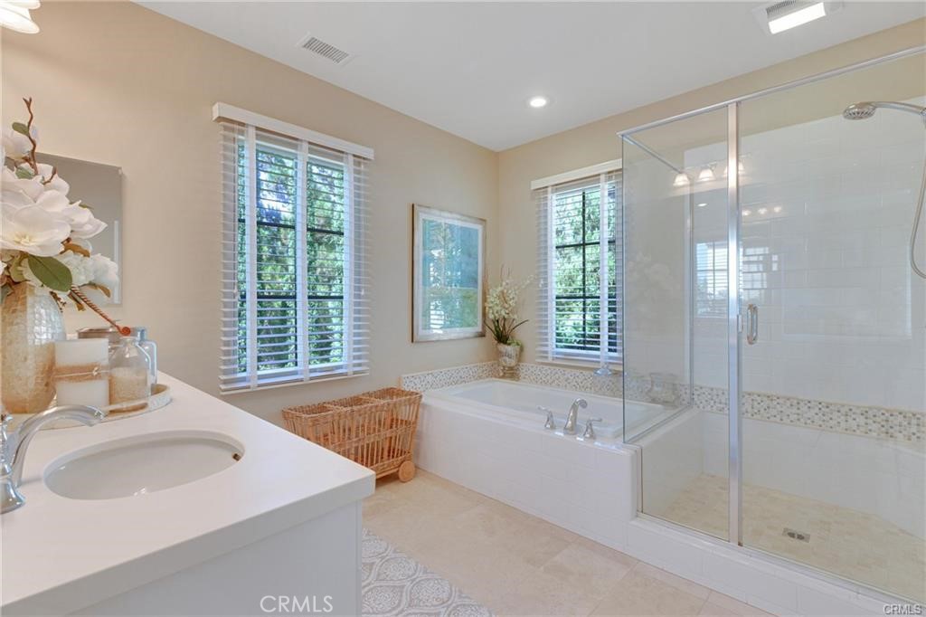 60 Bianco, Irvine CA 92618 - photo 19
