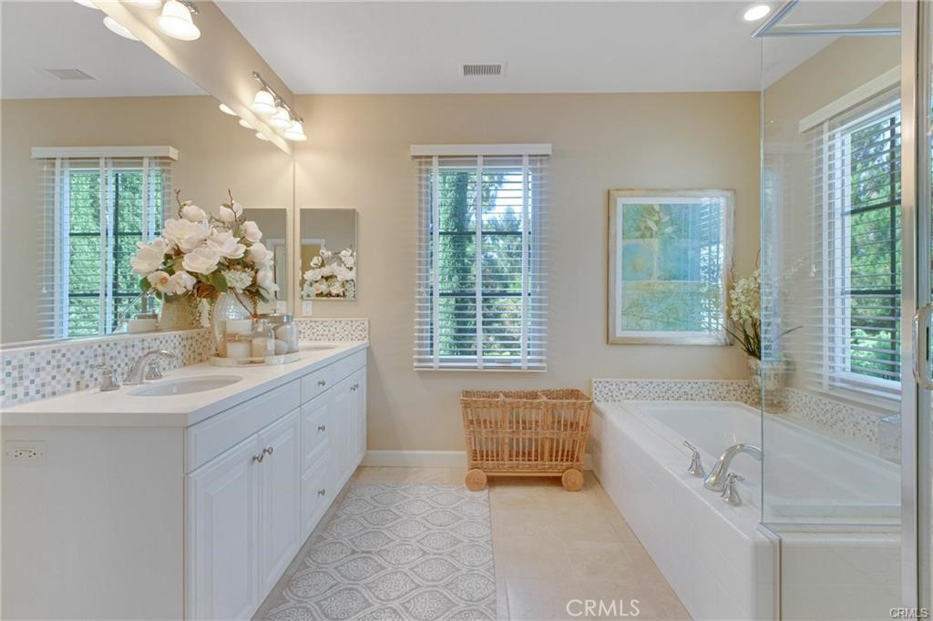 60 Bianco, Irvine CA 92618 - photo 21