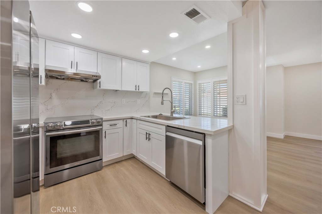 60 Christamon S 43, Irvine CA 92620 - photo 6