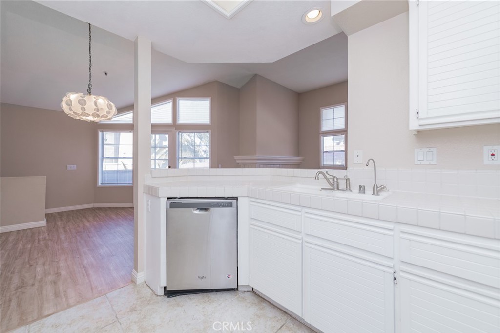 60 Magellan Aisle, Irvine CA 92620 - photo 11