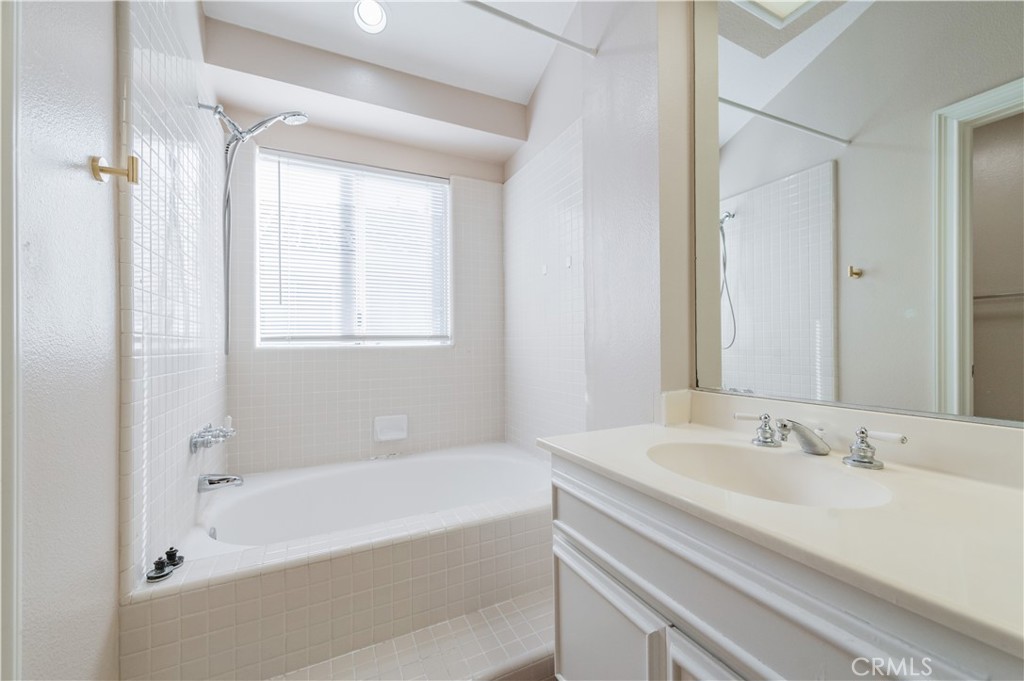 60 Magellan Aisle, Irvine CA 92620 - photo 21