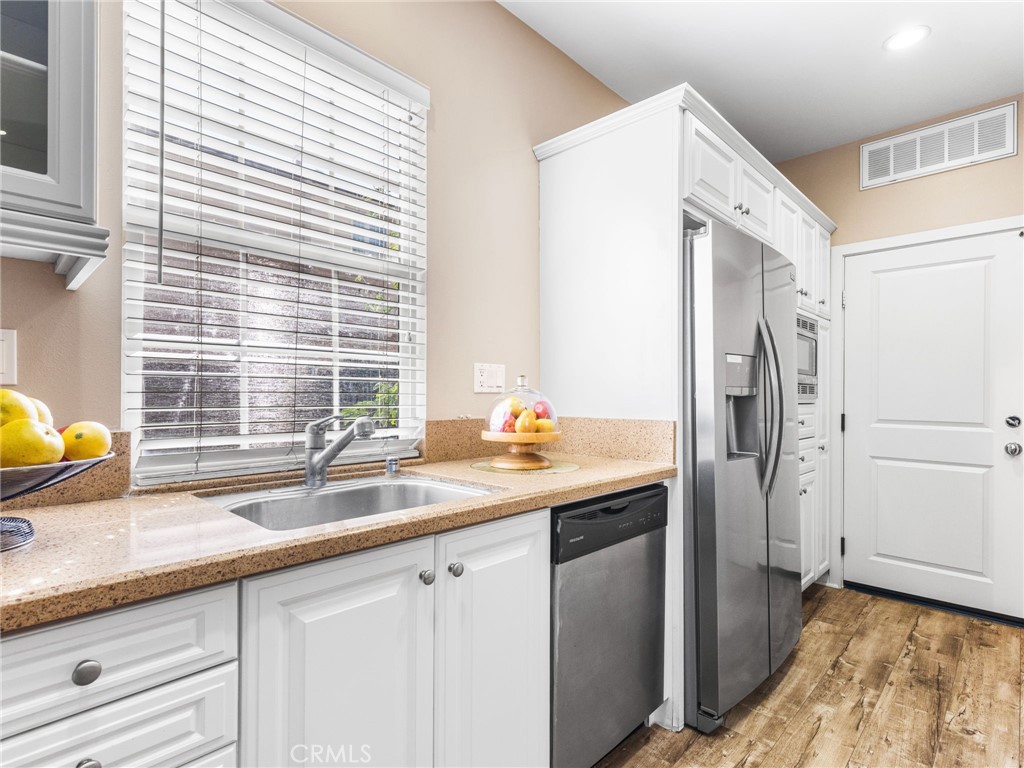 60 Pathway, Irvine CA 92618 - photo 8