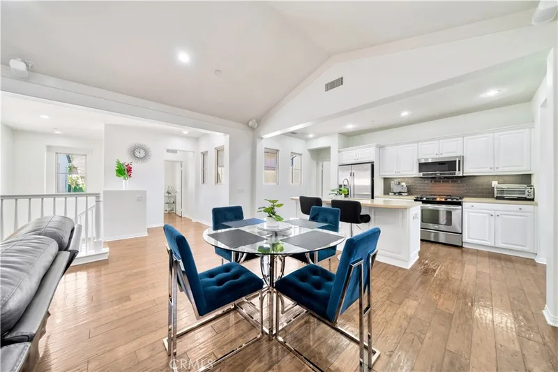 60 Peony, Irvine, CA 92618