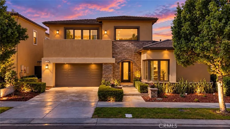 60 Spacial, Irvine