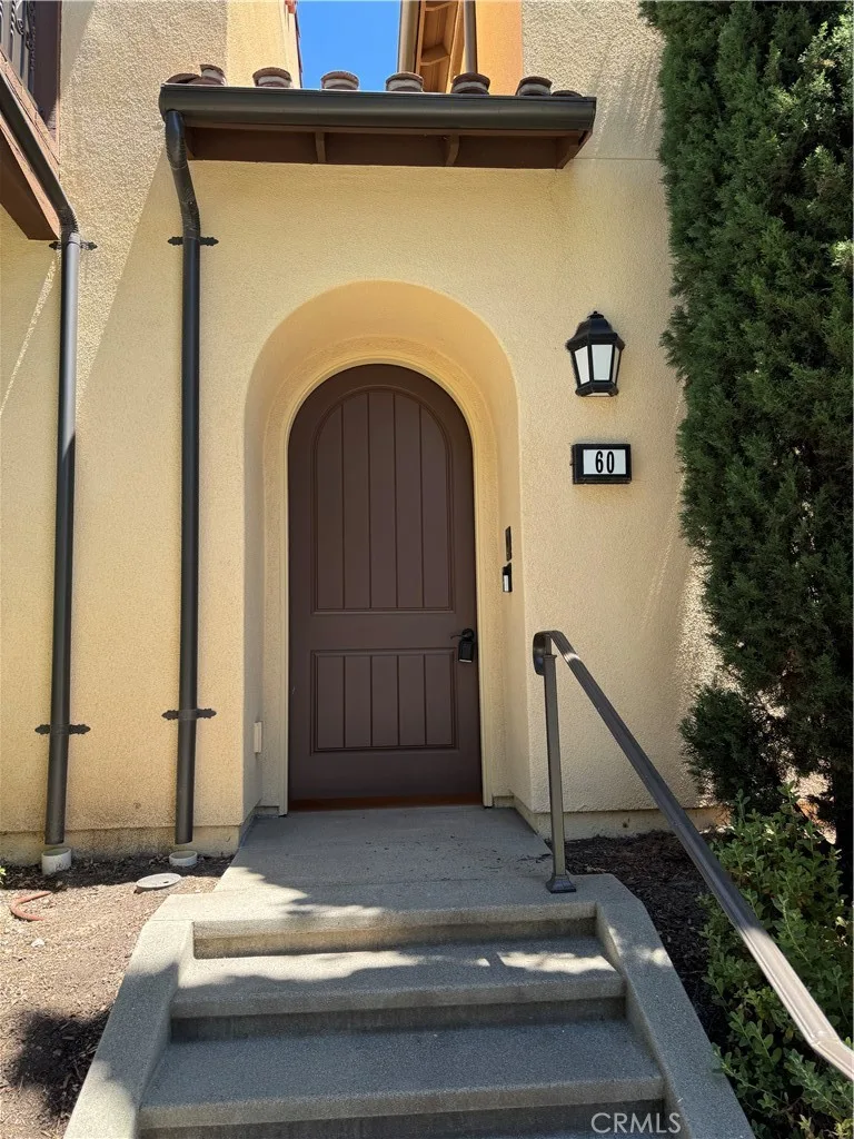 60 Waterleaf, Irvine, CA 92620