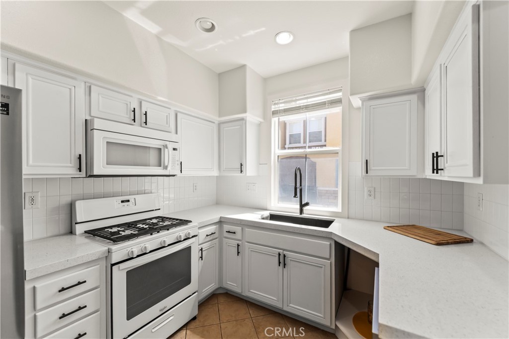 607 Terra Bella, Irvine CA 92602 - photo 12