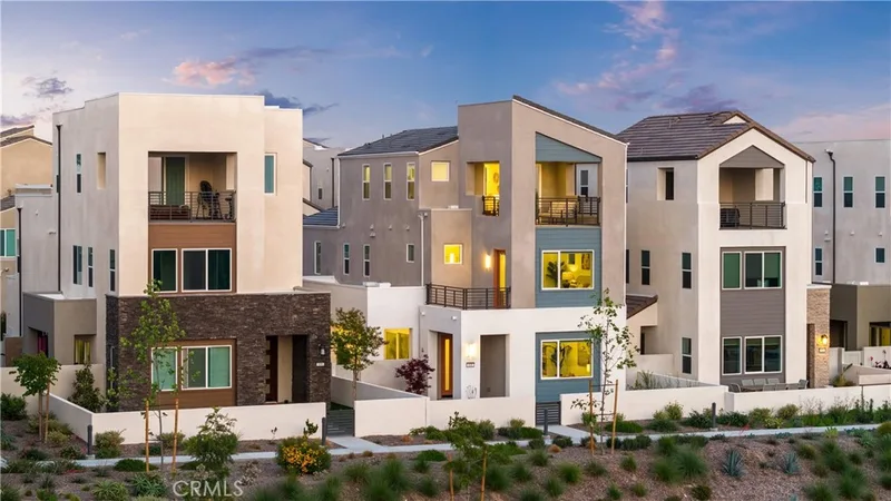 608 Chinon, Irvine, CA 92618