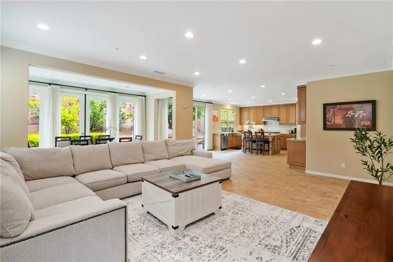 61 Crestwick, Irvine