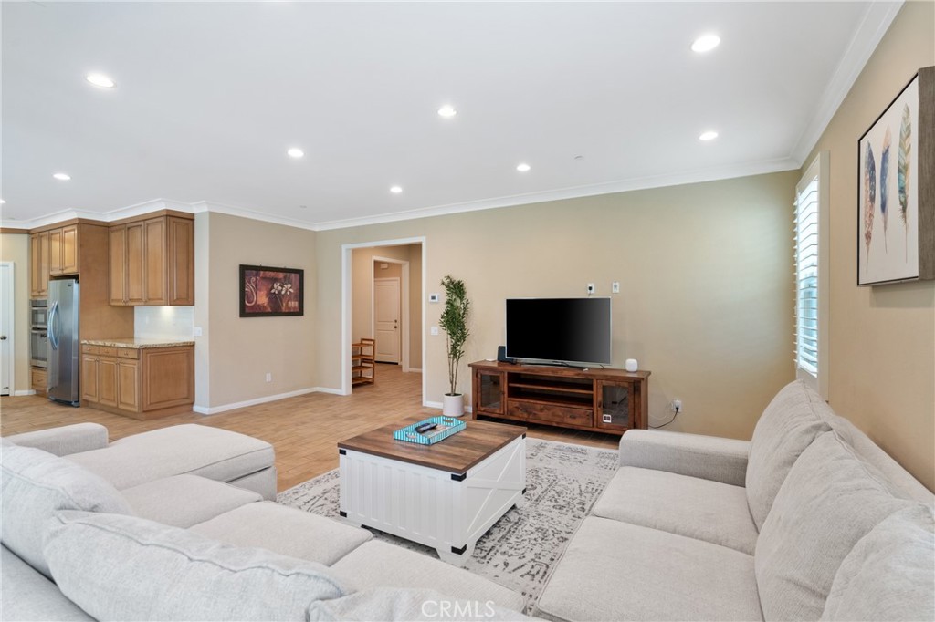 61 Crestwick, Irvine CA 92620 - photo 3