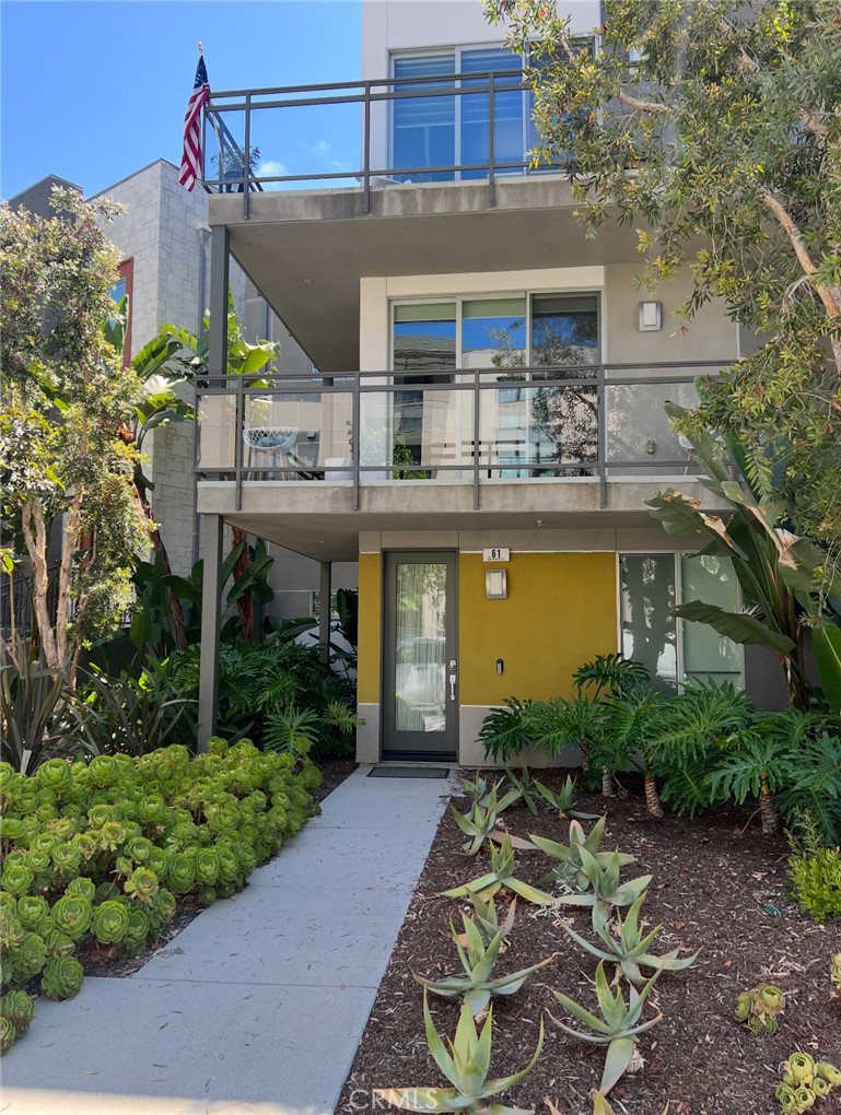 61 Gramercy, Irvine CA 92612 - photo 1