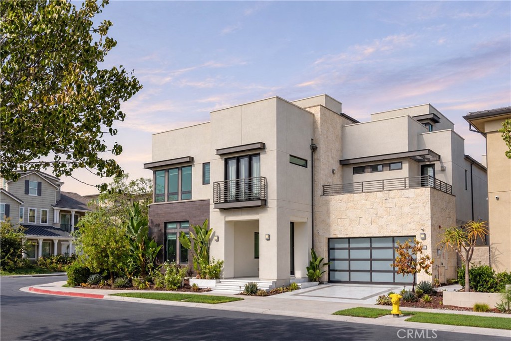 61 Iluna, Irvine CA 92618 - photo 2