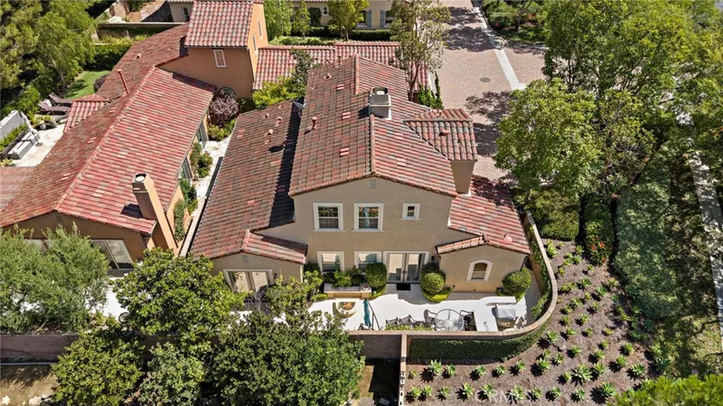 61 Shade Tree, Irvine, CA 92603