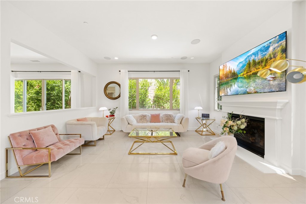 63 Navajo, Irvine CA 92602 - photo 4