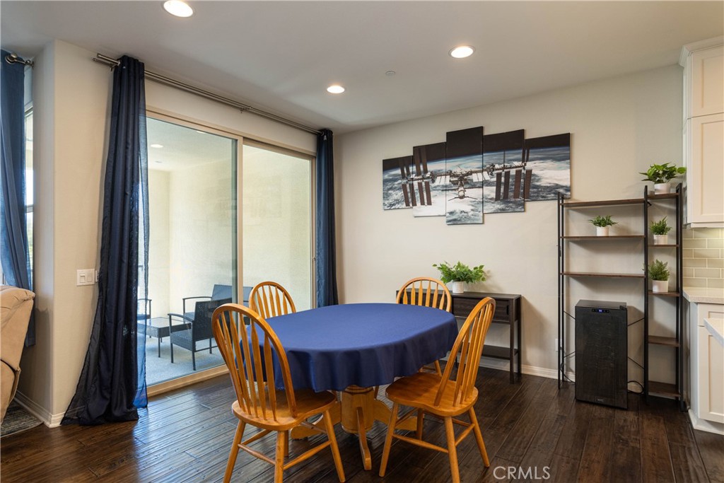 dining area and outdoor patio - 63 Origin, Irvine CA 92618 - photo 12